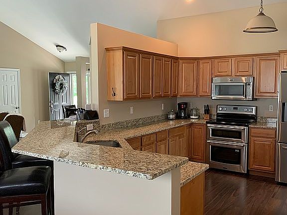 5th image of 197 Harbor Landing Dr