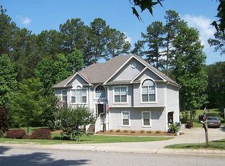 4 Landsdowne Dr, Newnan, GA 30265