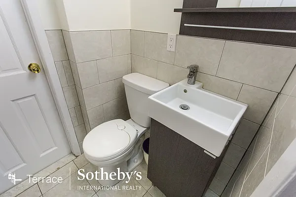 Sold by Terrace Sotheby's International Realty | media 31