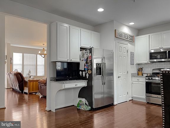 5th image of 22288 Scott Cir
