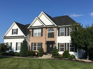 1303 Mohawk Ln, Easton, PA 18040