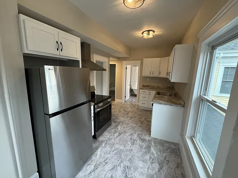 17 Whitman Ave #2 — Photo 4