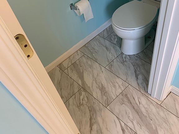 3rd image of 619 Hillrose Dr