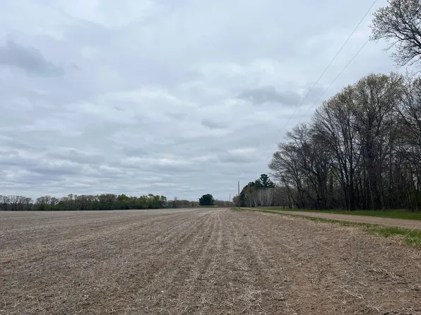 Nightingale St NW, Isanti, MN 55040