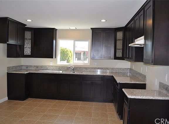 3rd image of 16194 Forest Ave