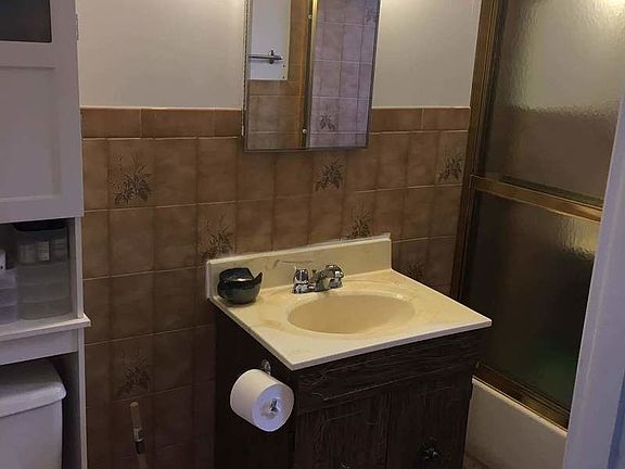 4th image of 85A Kingsland Ave #2