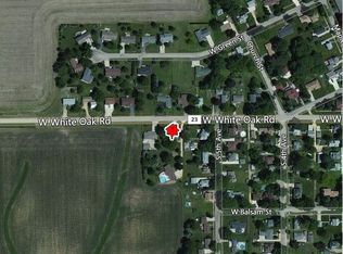 501 W White Oak Rd, Forreston, IL 61030