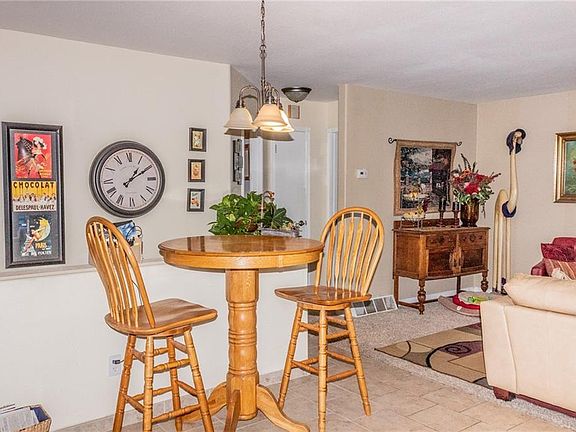 4th image of 3390 Canyon Dr Unit D14