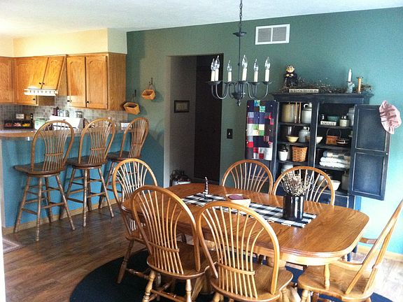 5th image of 13 Coral Dr NE
