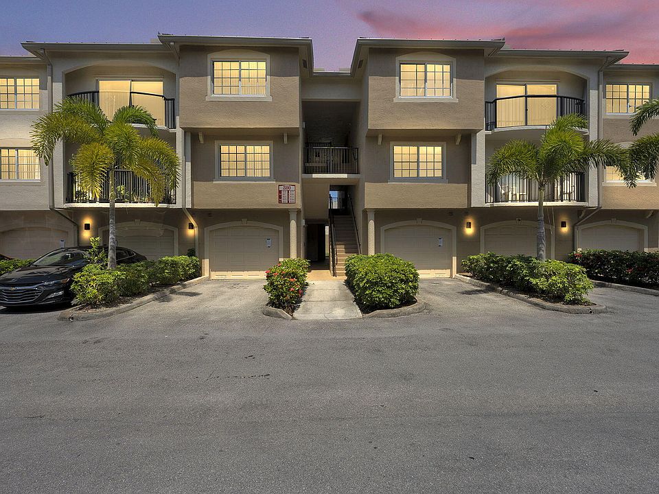 1st image of 800 Crestwood Ct S APT 817