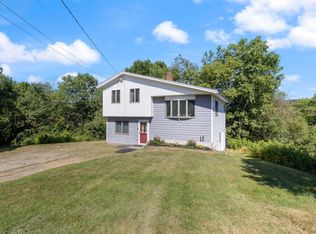 215 East Rd, Wales, ME 04280