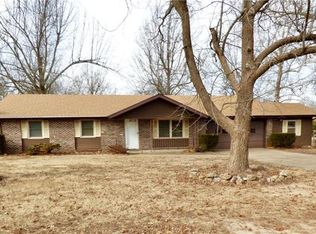 1007 Indian Creek Rd, Lebanon, MO 65536