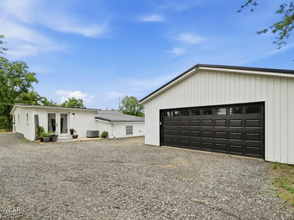 3115 Loescher Rd, Lima, OH 45801