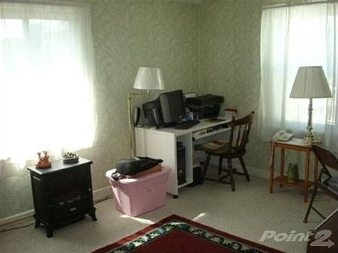 4th image of 2222 Woodland Ave