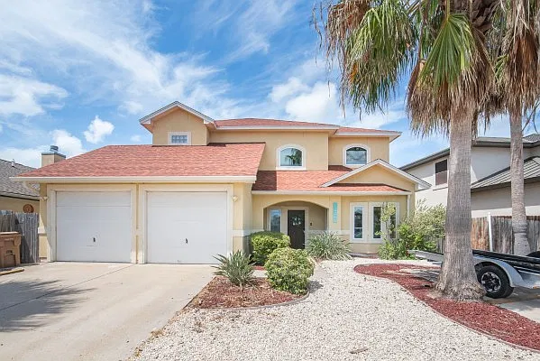 4 bed, 2433 sqft, $3,500 — Photo 1