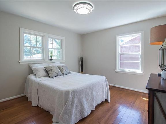 5th image of 3318 Goldsmith Ln