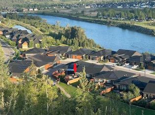 44 N Riviera Ct, Cochrane, AB T4C2V8