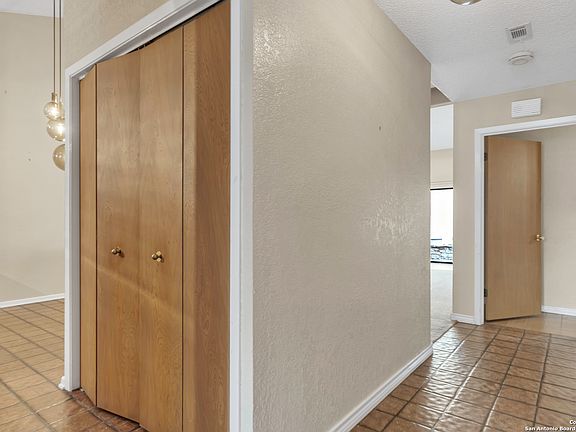 5th image of 3217 W Turtle Lane #100