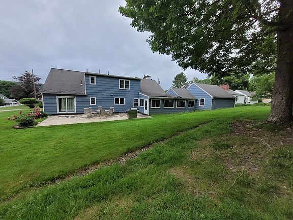 5th image of 550 Bouquin Cir