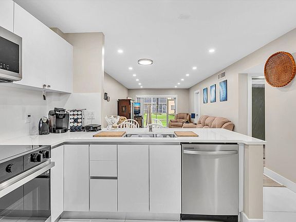 2nd image of 100 Ashbury Road #103