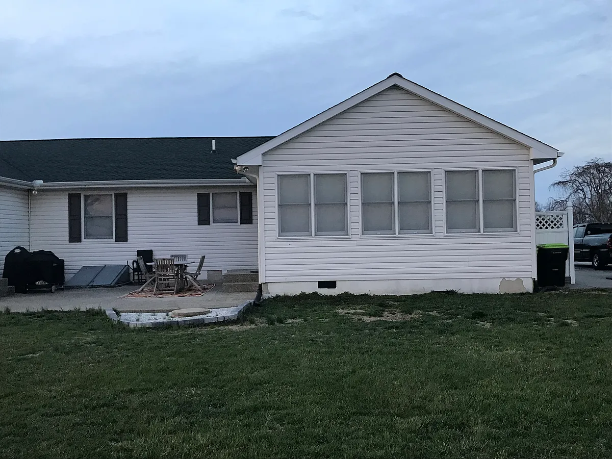 Building Photo - 360 Mill Ln