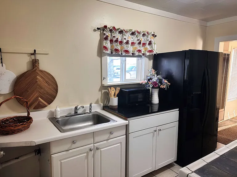 1815 N Medina St — Photo 5