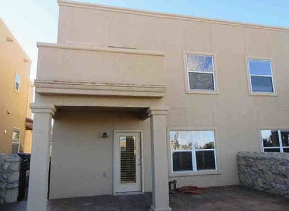 2nd image of 557B Green Village Ct