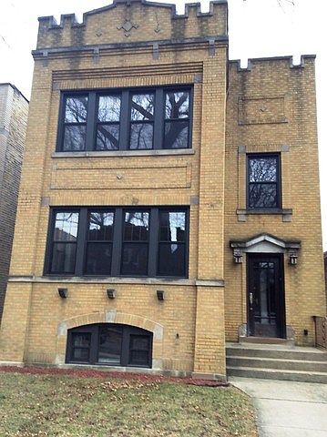1st image of 6618 N Rockwell St #2