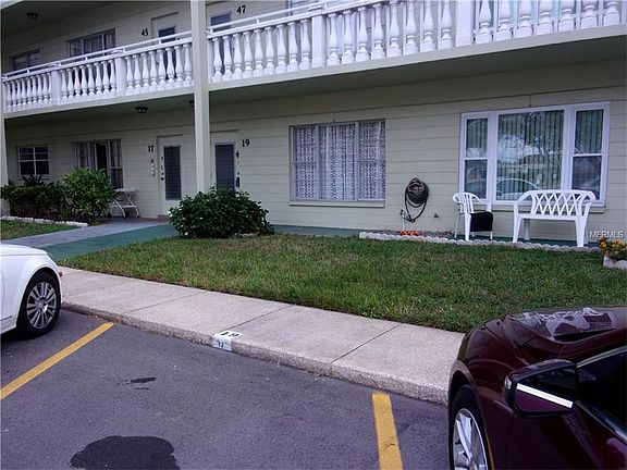 2nd image of 2459 Columbia Dr APT 19