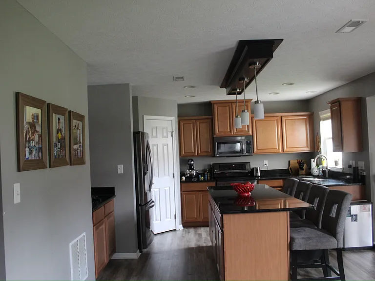 9880 Blue Spruce Dr — Photo 8