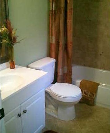 5th image of 5681 Woodchase Cir W