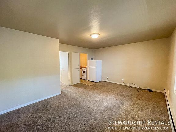 4th image of 942 E 18th Ave APT 7