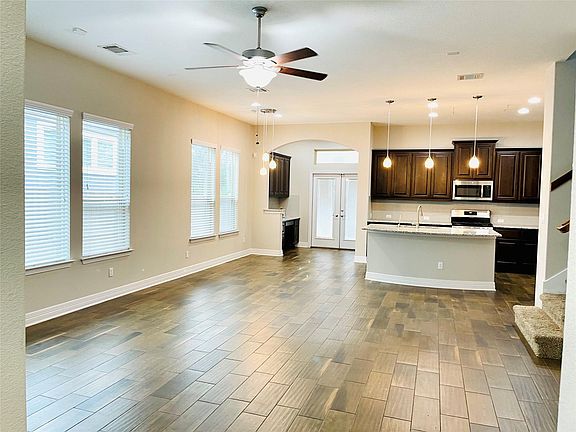 5th image of 542 Bonnet Blvd