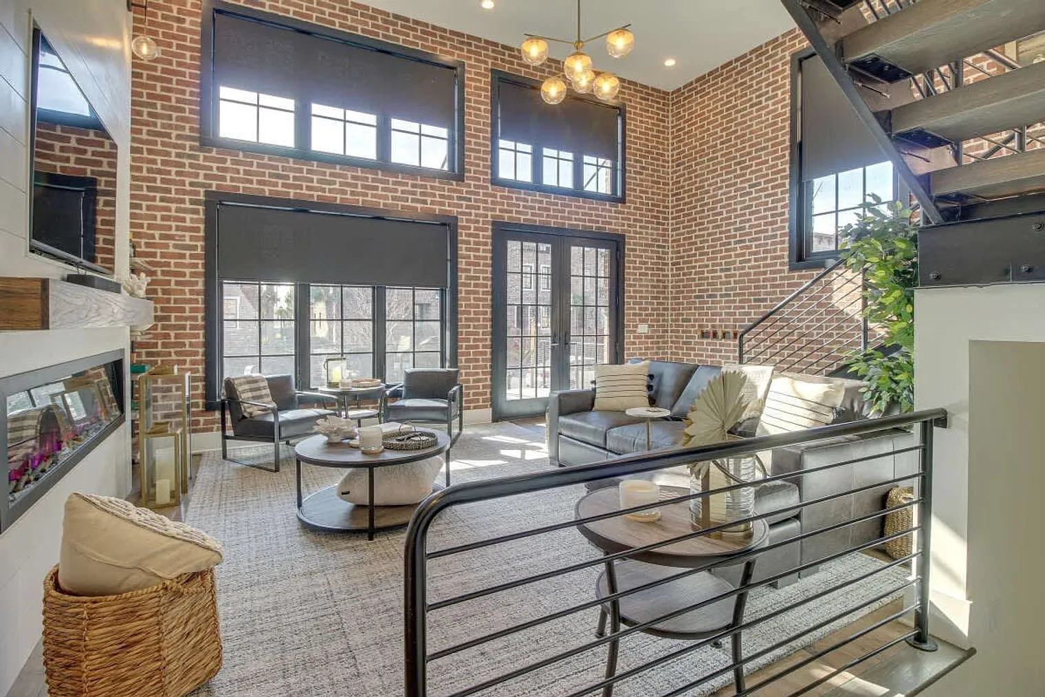 3 bed, 3.0 bath, 2798 sqft, $6,834 — Photo 1