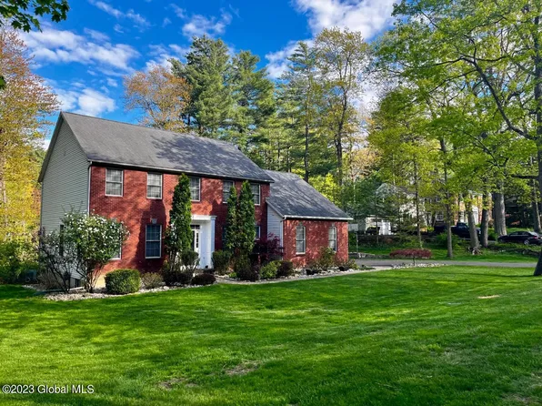 910 Vrooman Avenue, Niskayuna, NY 12309