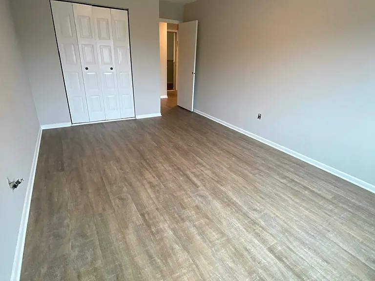 1118 Lafayette Ave — Photo 4