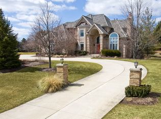 12 Farmington Rd, South Barrington, IL 60010