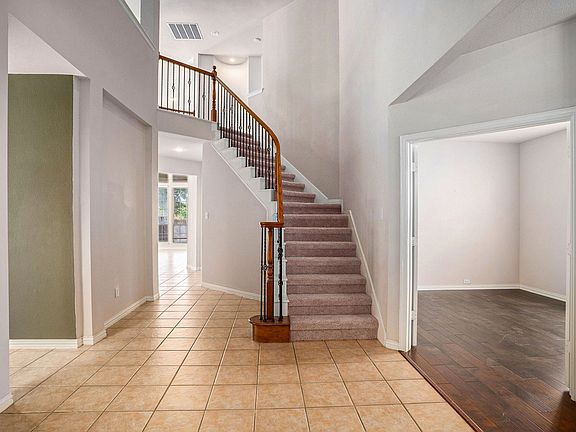 3rd image of 4213 Sharondale Dr