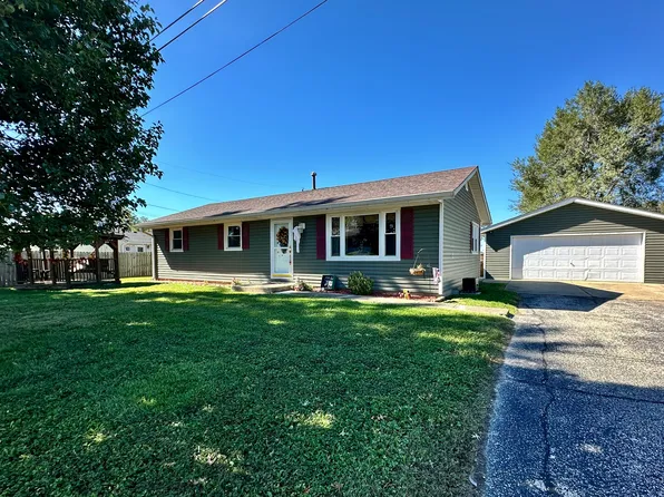 1620 Robin Rd, Martinsville, IN 46151