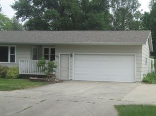1421 E Elm St, Algona, IA 50511