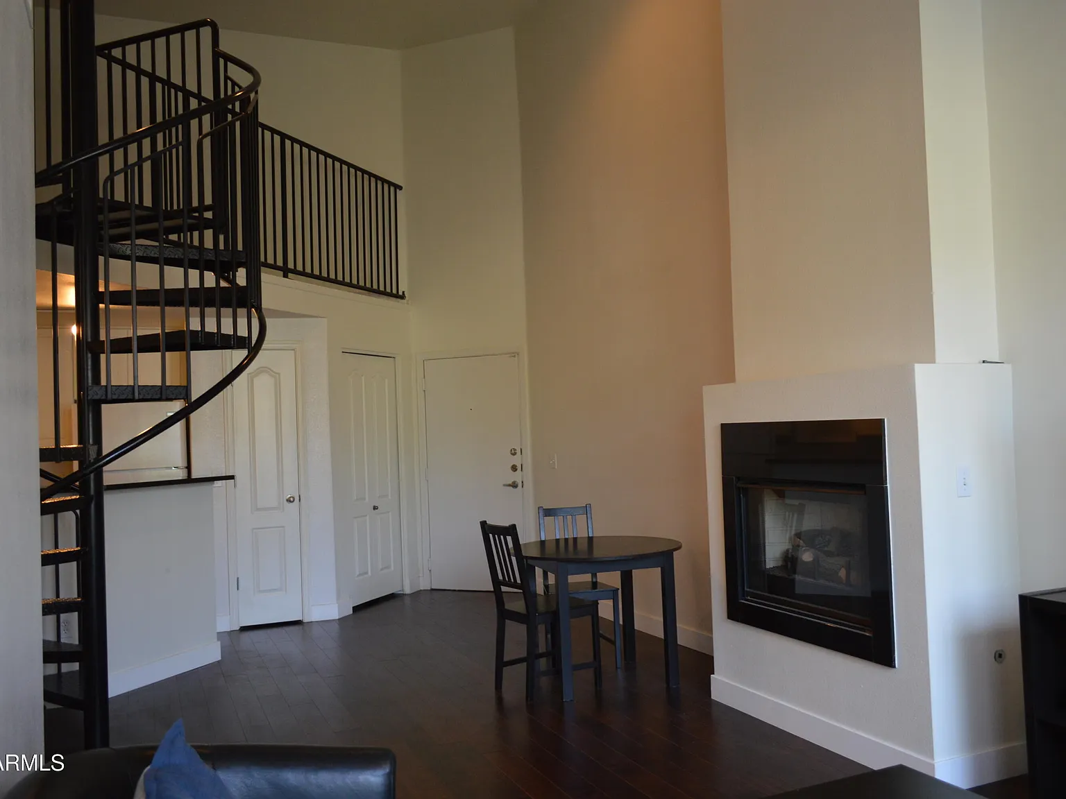 2 bed, 2.0 bath, 1135 sqft, $1,980 — Photo 3