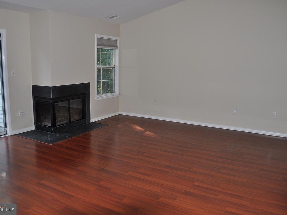 2nd image of 106 Lassen Ct #10-3010