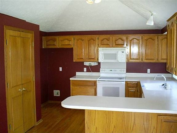 4th image of 2420 Corn Dr