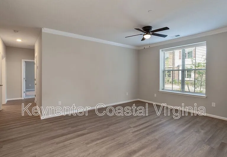 1302 Kathy Ann Way E — Photo 10