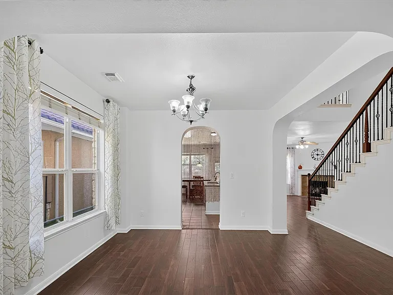 15324 Interlachen Dr — Photo 8
