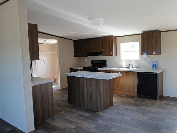5th image of 153 Brianna Cir