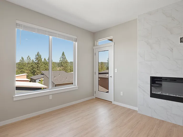 1679 S Cochran St — Photo 6