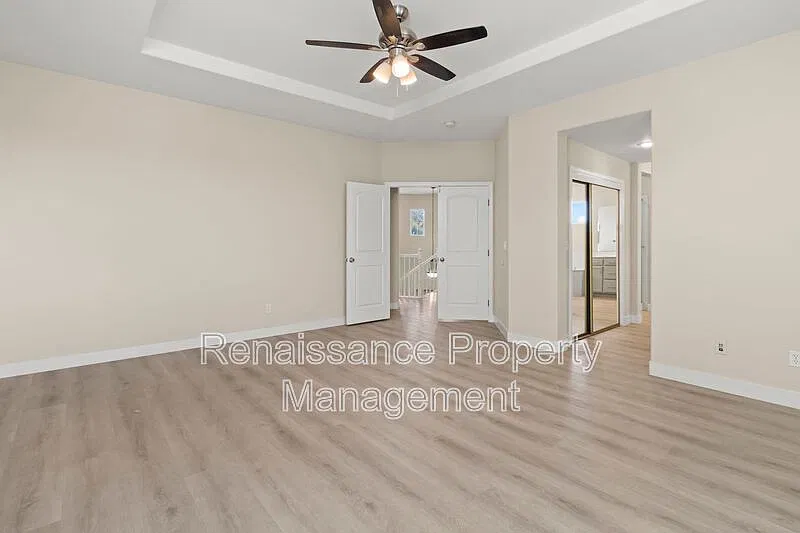 5 bed, 3.0 bath, 2836 sqft, $2,900 — Photo 4