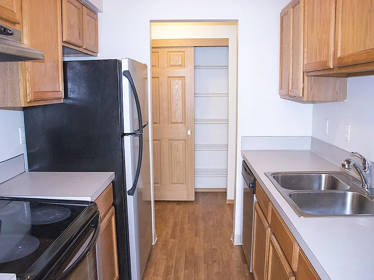 Millbrook Townhomes — Photo 6