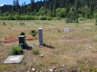 205 Retirement Ln, Cave Junction, OR 97523